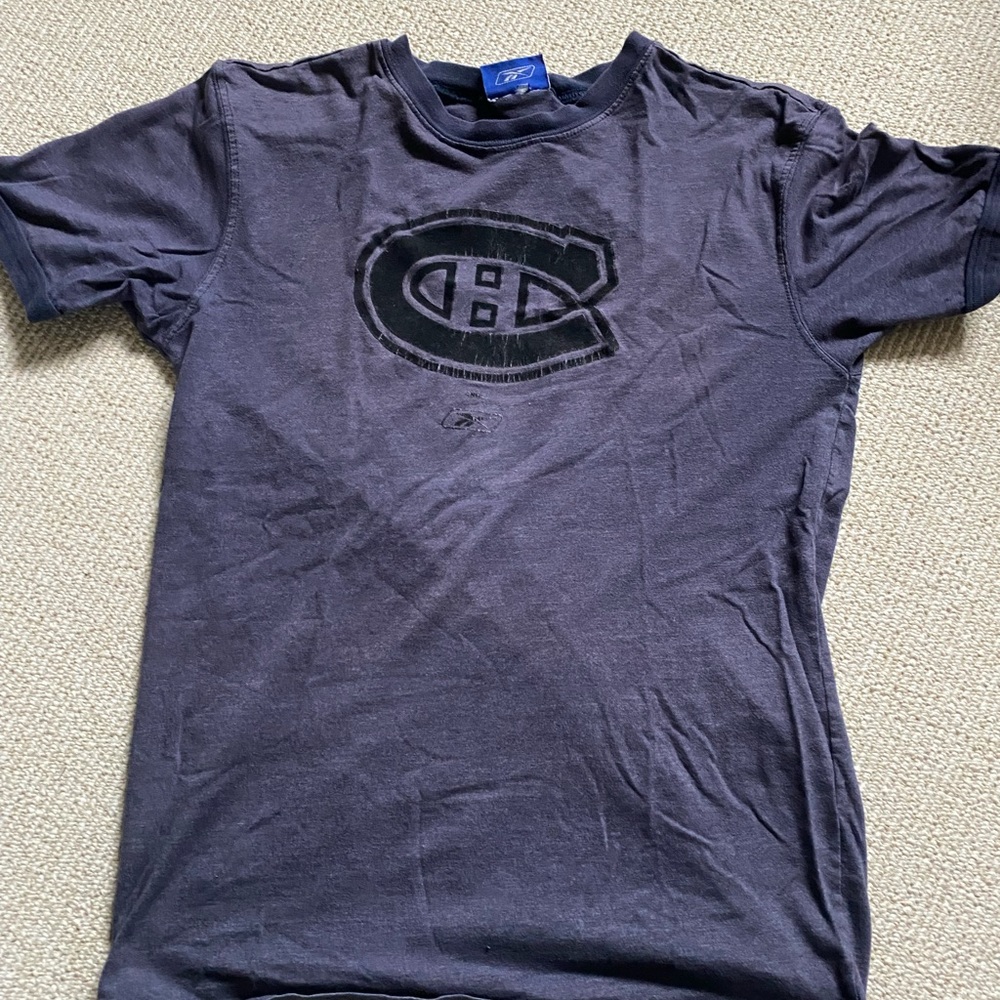 Reebok Canadiens size S t-shirt
